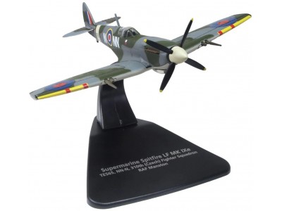SPITFIRE LF Mk.IXe 310 CZECH SQN RAF MANSTON 1945 - AC0123 OXFORD 1/72