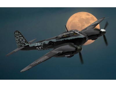 MESSERSCHMITT Me-410 A-1 NIGHT INTRUDER 14./KG.2 Holzhammer FRANCE 1943 - AA29702 CORGI 1:72