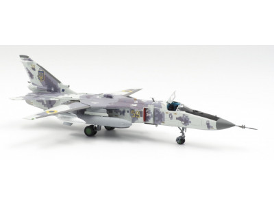 UKRAINIAN SU-24MR FENCER - CALIBRE WINGS CA722405 1/72