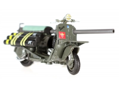 ACMA VESPA 150 TAP w/M20 75mm GUN FRENCH ARMY 1956 - ATLAS 1/18