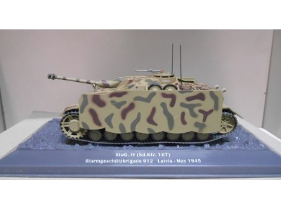 StuG. IV Sturmgesch. Brigade 912 LATVIA 1945  - ALTAYA 1/43