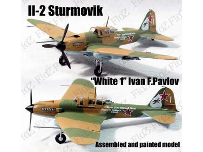 SOVIET IŁ-2M3 STURMOVIK IVAN PAVLOV - EASY MODEL 364101/72