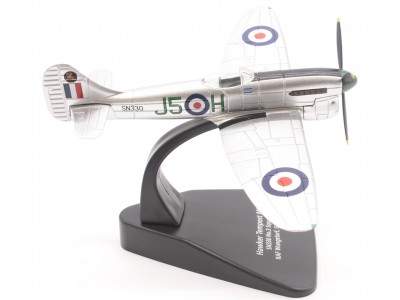 TEMPEST Mk.V 3 SQN RAF GERMANY - OXFORD AC103 1/72 metal