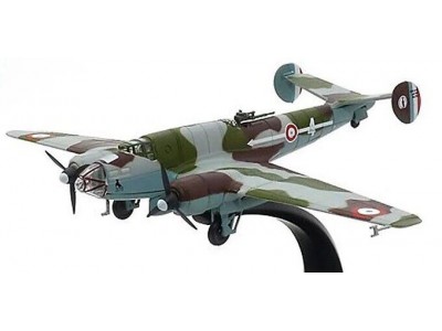 LE0 451 FRENCH AIR FORCE 1940 - IXO / ALTAYA 1/144 metal