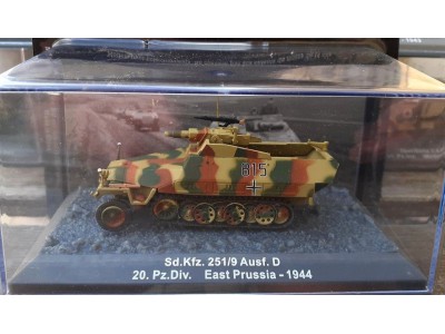 Sd.Kfz.251/9 Ausf.D mitt.7,5cm L/24 20 Pz.Div.EAST PRUSSIA 1944 - ALTAYA 1/72