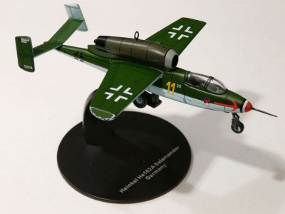 HEINKEL He-162A-2 SALAMANDER III/JG1 LECK 1945 - DEAGOSTINI 1/72 metal