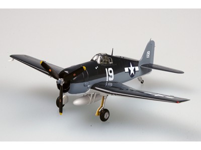 F6F-3 HELLCAT VF-6 USS INTREPID 1944 - 37298 EASY MODEL 1/72