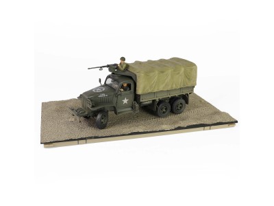 GMC CCKW 353B 2,5 ton truck w/3 figures US ARMY WWII - FORCES of VALOR 801201B 1/32