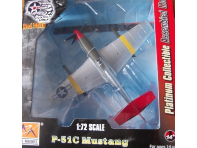 P-51C MUSTANG USAF ITALY 1944 - EASY MODEL 39202 1/72