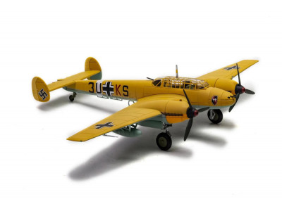 MESSERSCHMITT Bf-110F-2 trop S3KS 8/ZG.26 DERNA 1942 - CORGI 38511 111 1/72