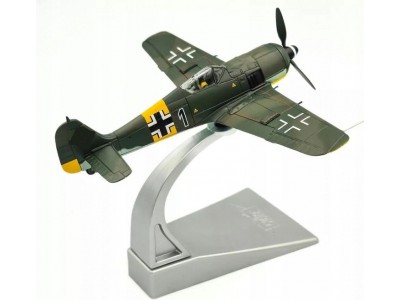 FOCKE WULF 190 A8 2./JG.54 KITTEL LATVIA 1945 - 34318 CORGI 1/72