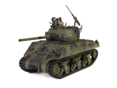 M4A3(76)W Sherman US 761 Tank Btn Black Panthers Germany 1945 w/1 Figure - FORCES OF VALOR 1/32