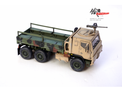 OSHKOSH M1083 FMTV Tactical Truck w. Armoured Cab. US ARMY NATO Camo - PANZERKAMPF PAN12219PB 1/72