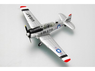 T-6G TEXAN USAF TCG KOREA 1953 - 36319 EASY MODEL 1/72